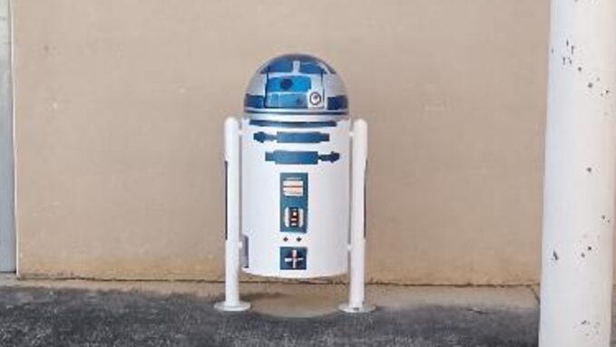 r2d2(1).jpg